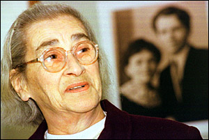 Elena Bonner, widow of physicist, peace activist, and Nobel laureate Andrei Sakharov AP Photo/Patricia McDonnell. &quot; - bonner